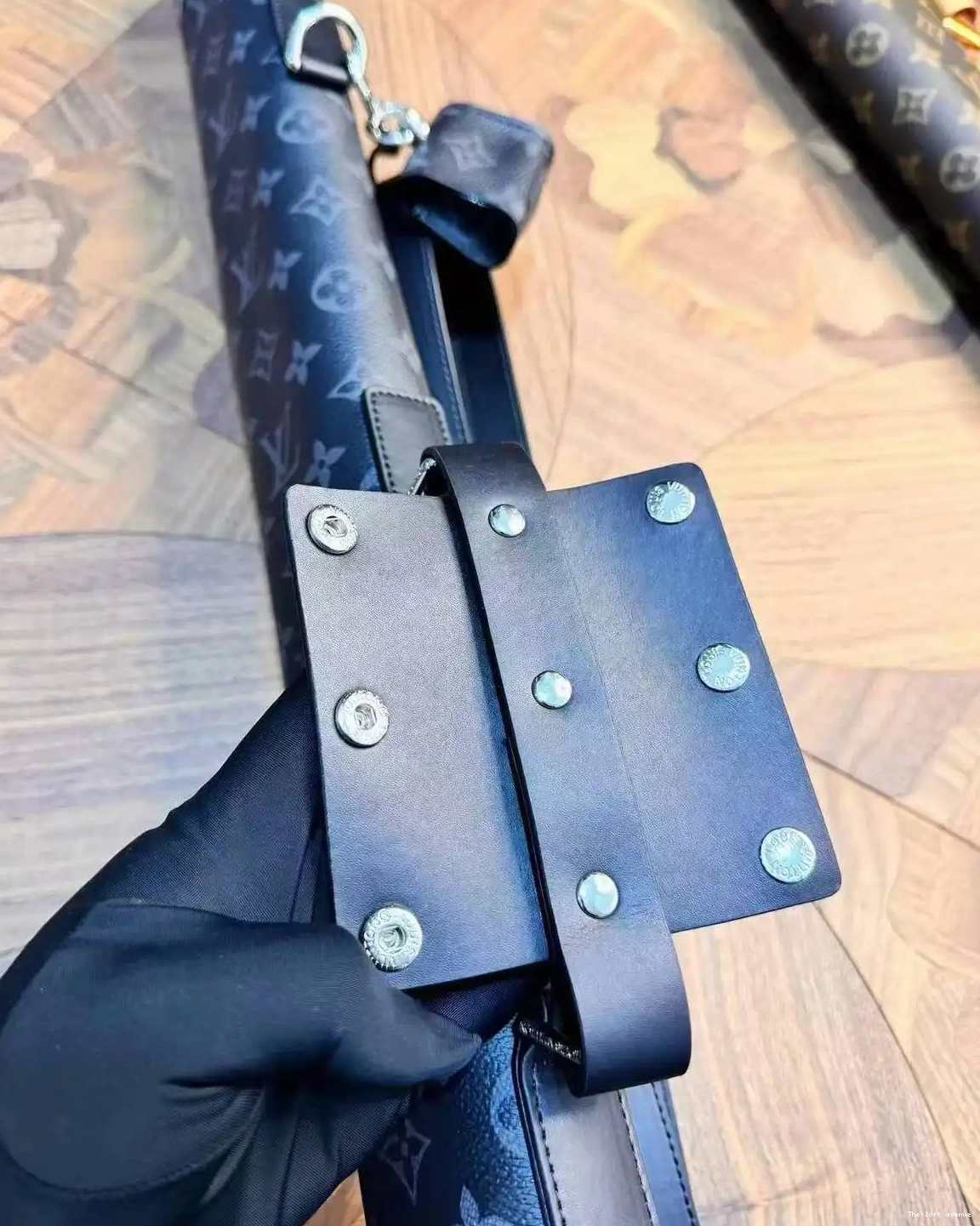 LV STICK COVER BILLIARD CUE 0602